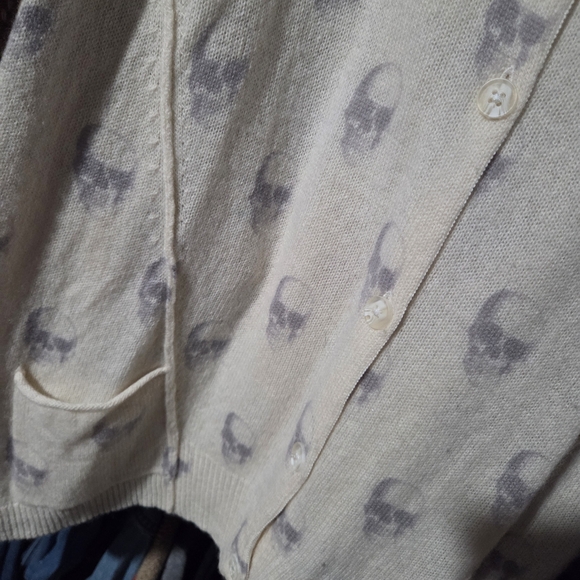 Rare Skull Cashmere Off White Cashmere Cardigan with Pockets Small - Picture 4 of 8